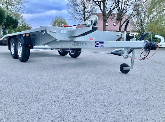 BLYSS KFZ Anhänger 2700 KG
